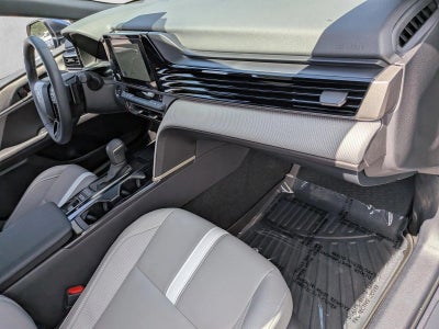 2025 Toyota Camry SE (SE)