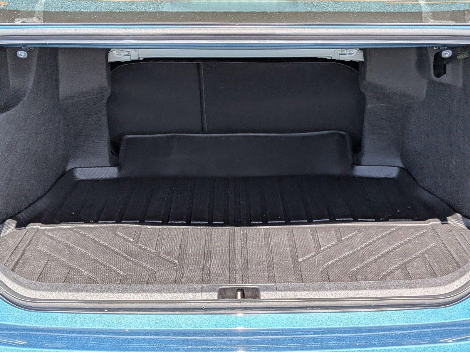 2025 Toyota Camry SE (SE)