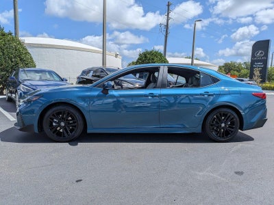 2025 Toyota Camry SE (SE)