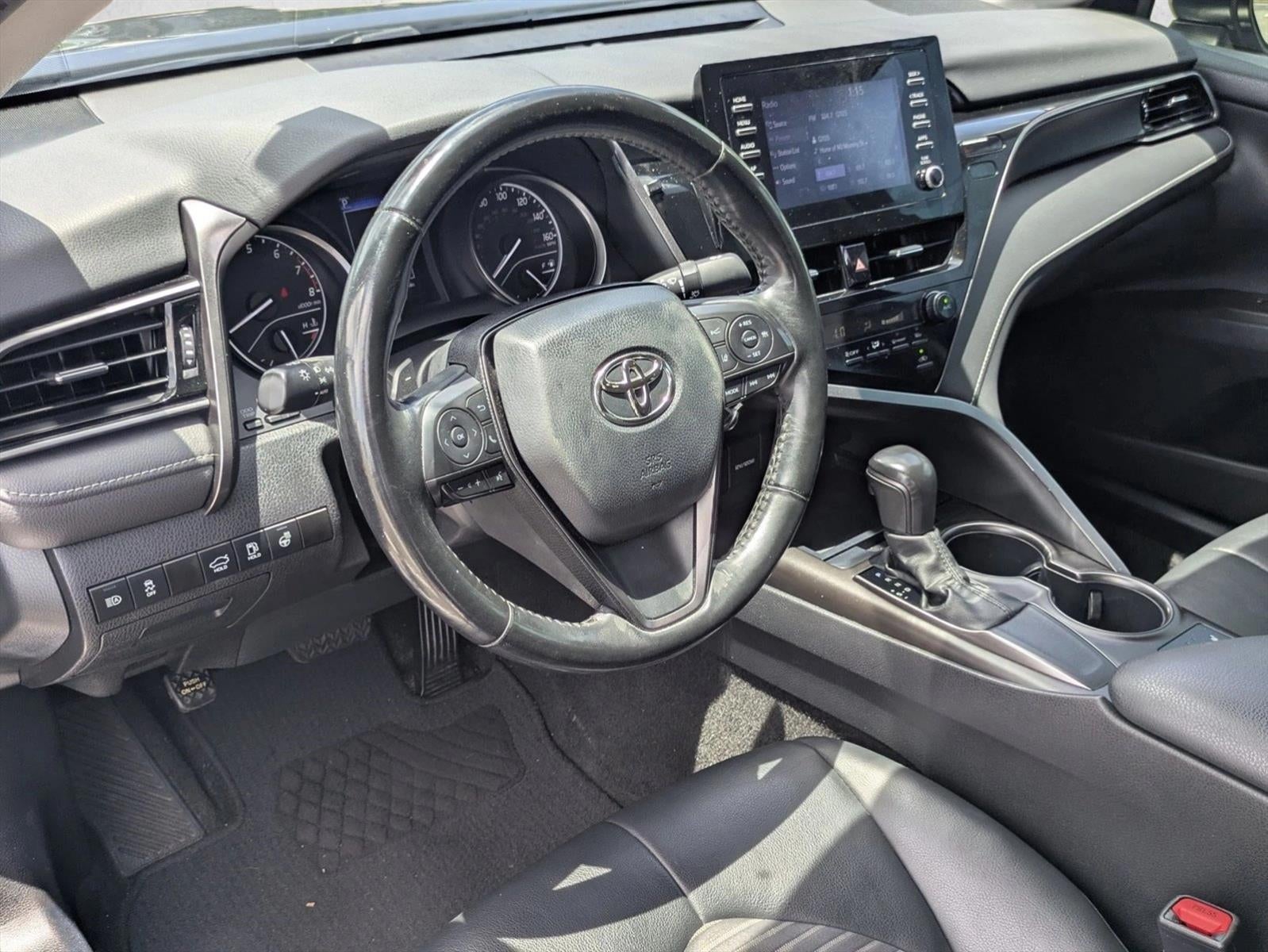 2022 Toyota Camry SE Auto (SE)