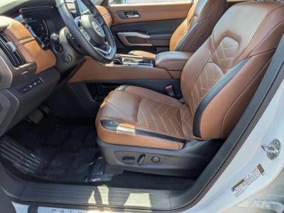 2024 Nissan Pathfinder Platinum 2WD