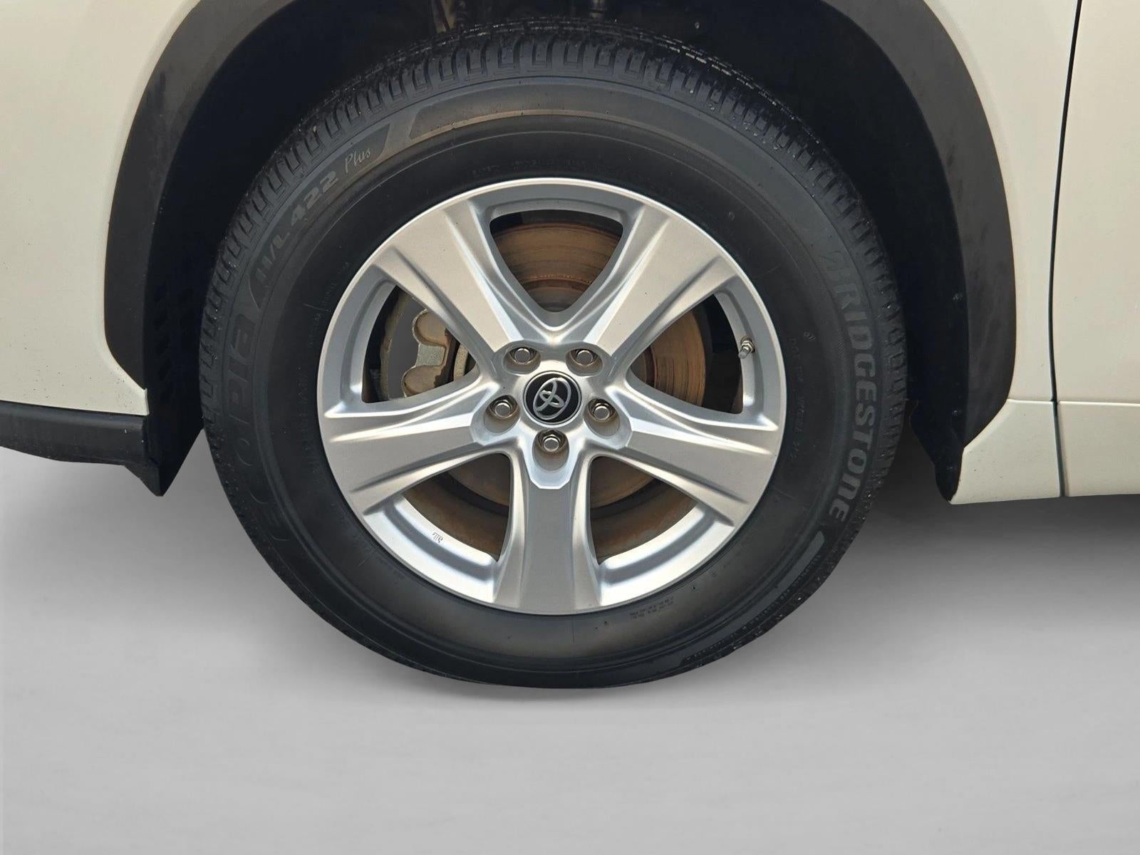 2024 Toyota Highlander LE FWD (GS)