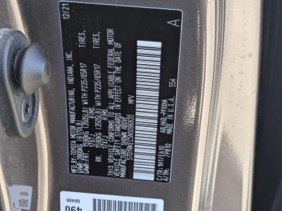 2022 Toyota Sienna XLE FWD 8-Passenger (Natl)