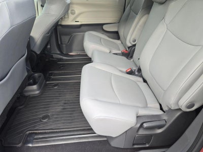 2024 Toyota Sienna XLE FWD 8-Passenger (Natl)