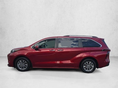 2024 Toyota Sienna XLE FWD 8-Passenger (Natl)