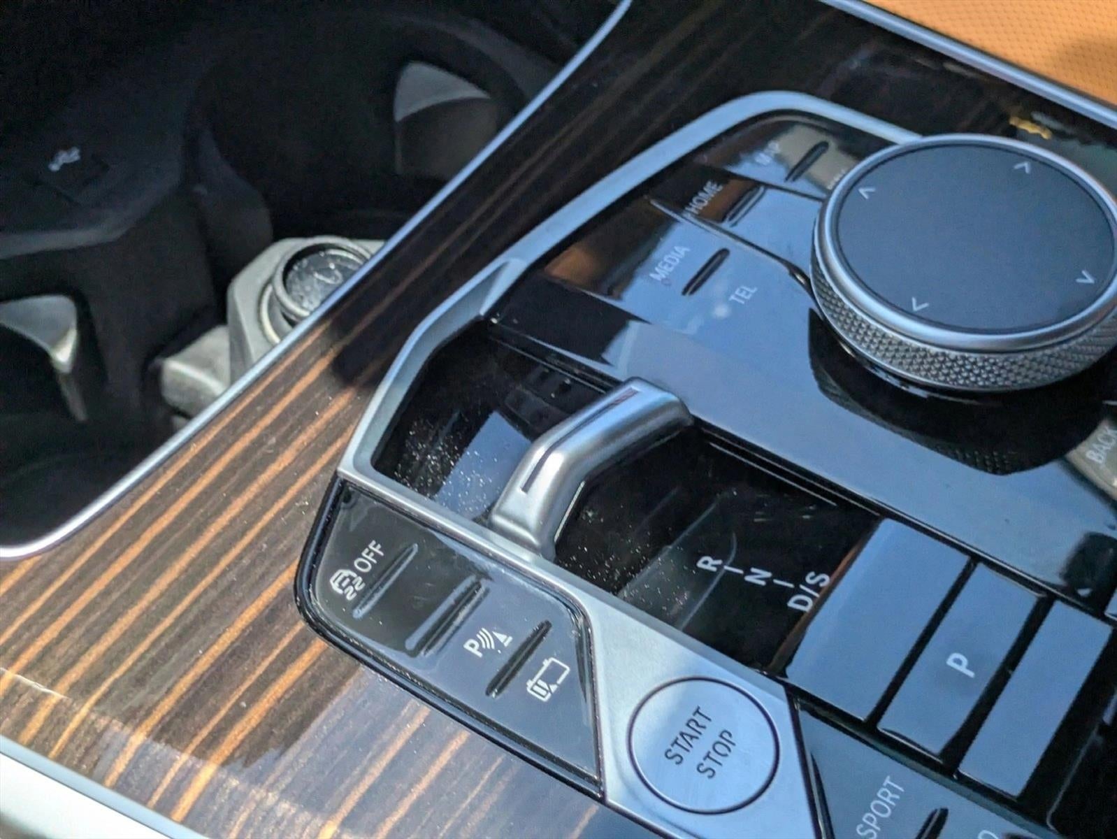 2025 BMW X5 xDrive50e Plug-In Hybrid