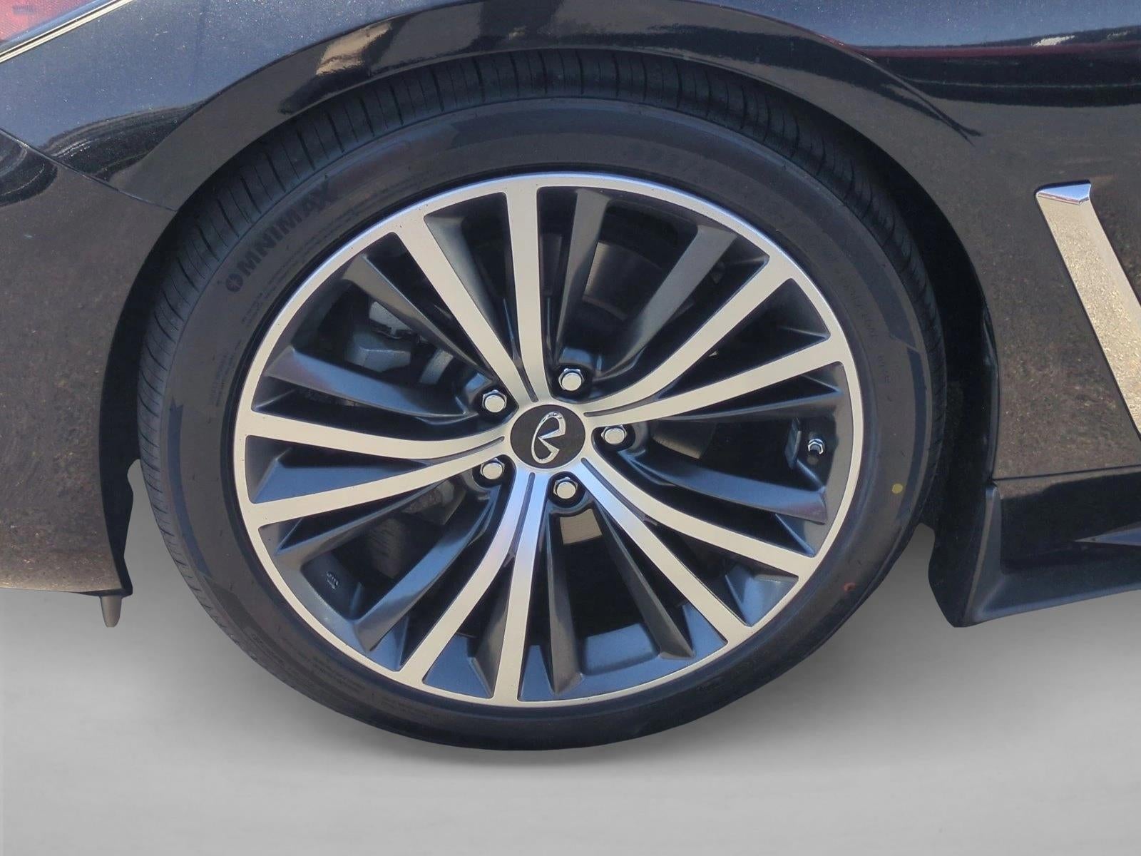 2022 INFINITI Q60 LUXE RWD