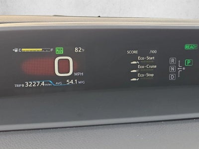 2017 Toyota Prius Three (Natl)
