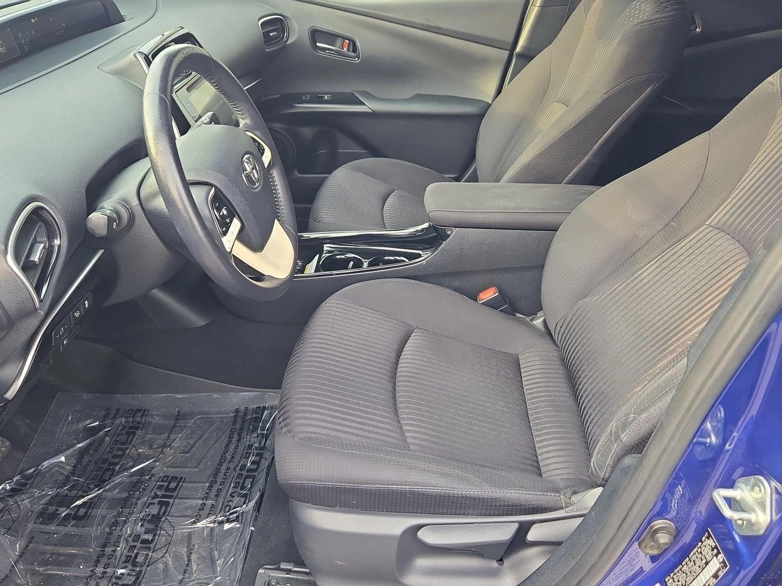 2017 Toyota Prius Three (Natl)
