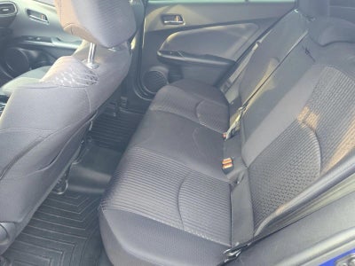 2017 Toyota Prius Three (Natl)