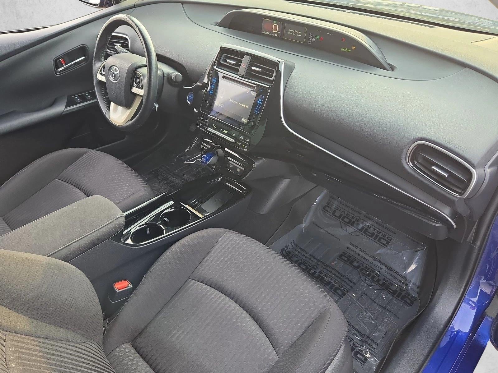 2017 Toyota Prius Three (Natl)