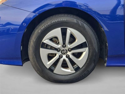 2017 Toyota Prius Three (Natl)