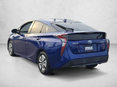 2017 Toyota Prius Three (Natl)