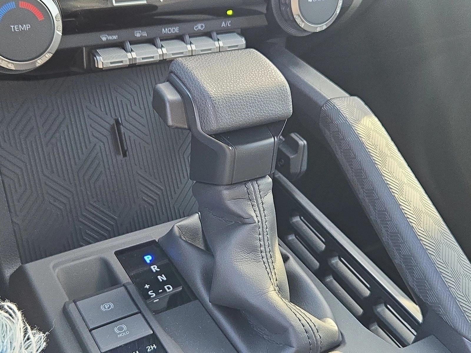 2025 Toyota 4Runner SR5 4WD (GS)