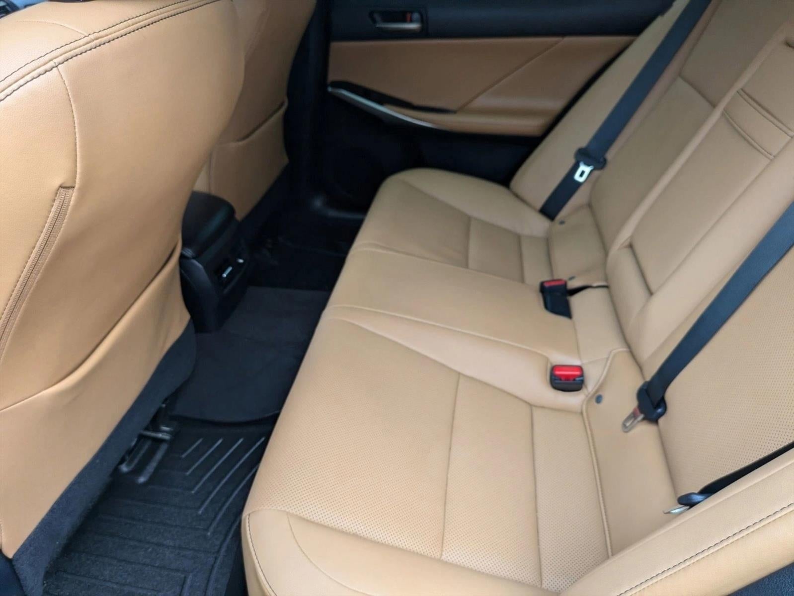 2019 Lexus IS 300 RWD