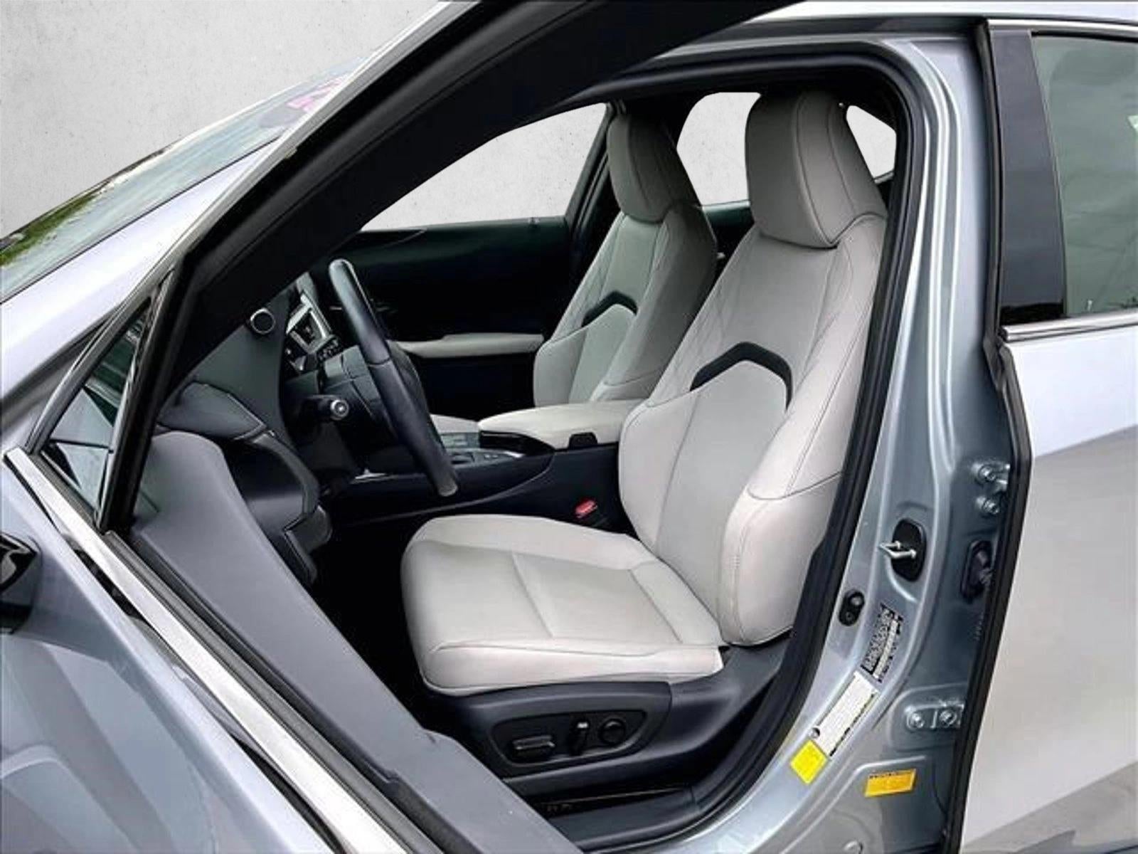 2023 Lexus UX 250h Premium FWD