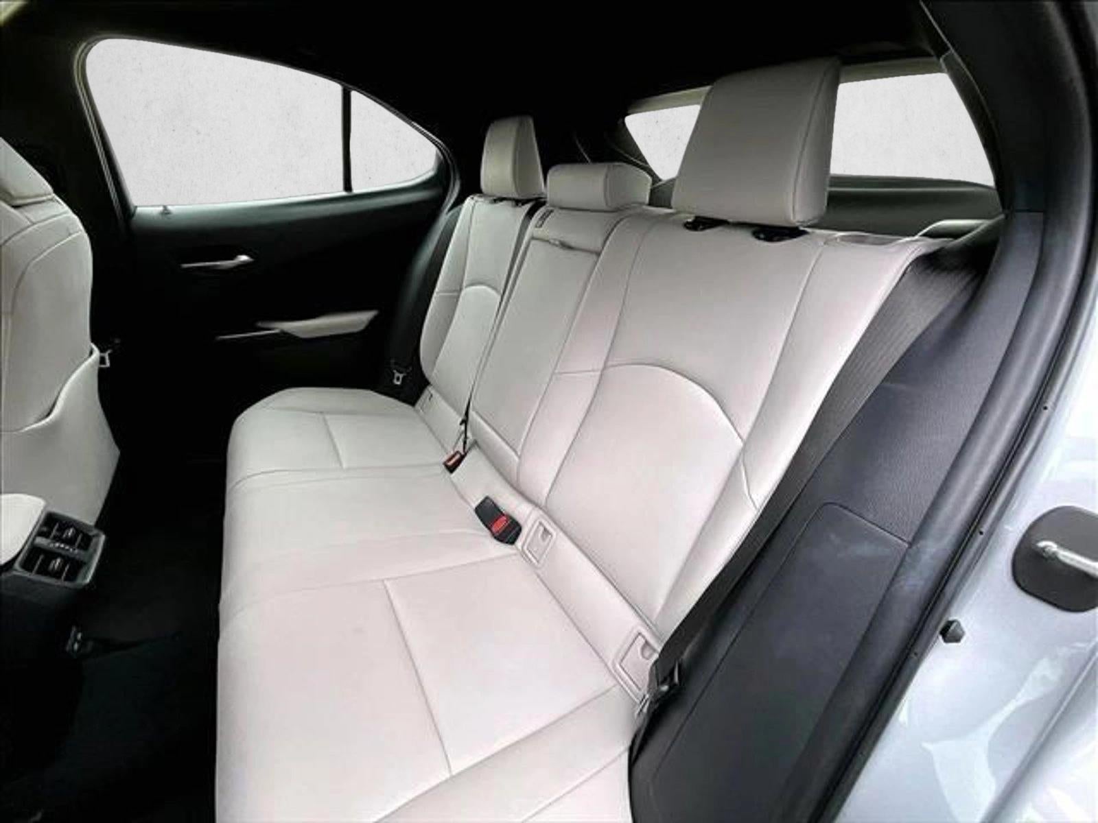 2023 Lexus UX 250h Premium FWD