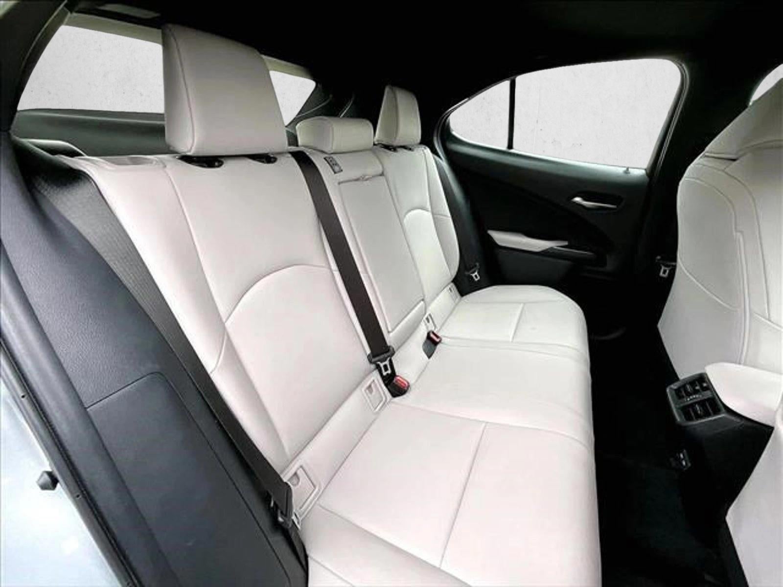 2023 Lexus UX 250h Premium FWD