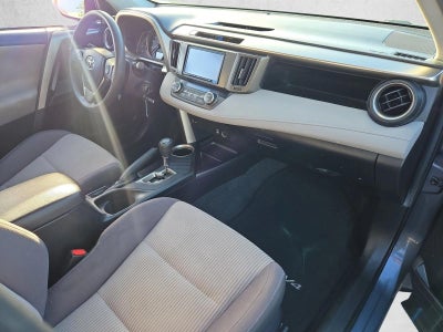 2014 Toyota RAV4 AWD 4dr XLE (Natl)