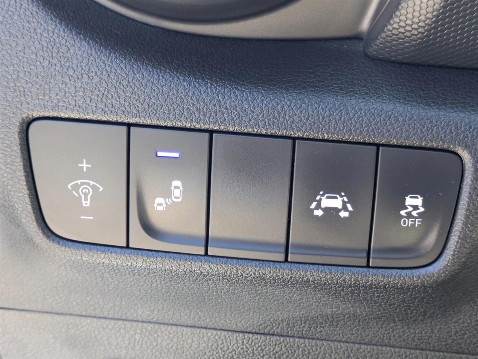 2021 Hyundai KONA Limited DCT FWD