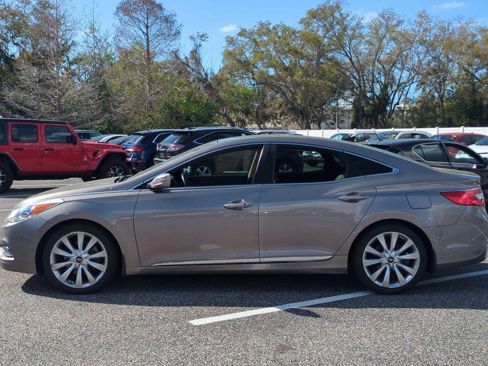 2013 Hyundai AZERA 4dr Sdn