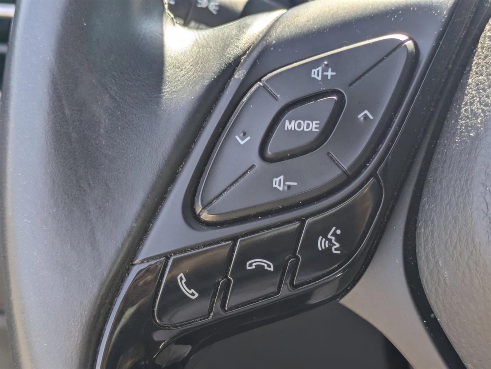 2019 Toyota C-HR XLE FWD (Natl)