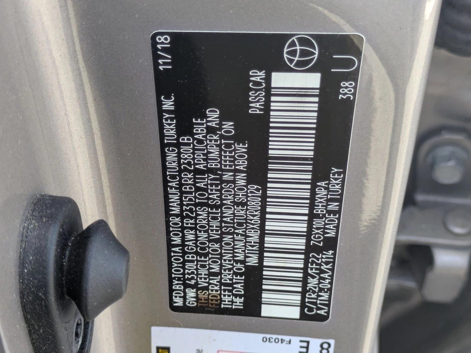 2019 Toyota C-HR XLE FWD (Natl)