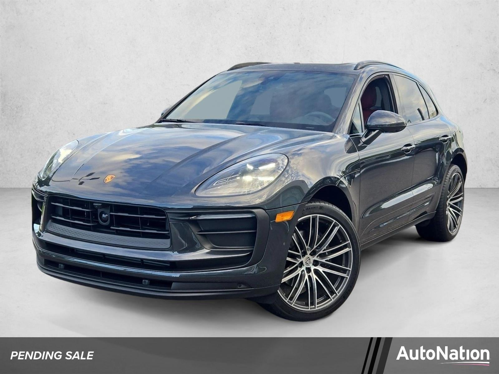 2025 Porsche Macan AWD
