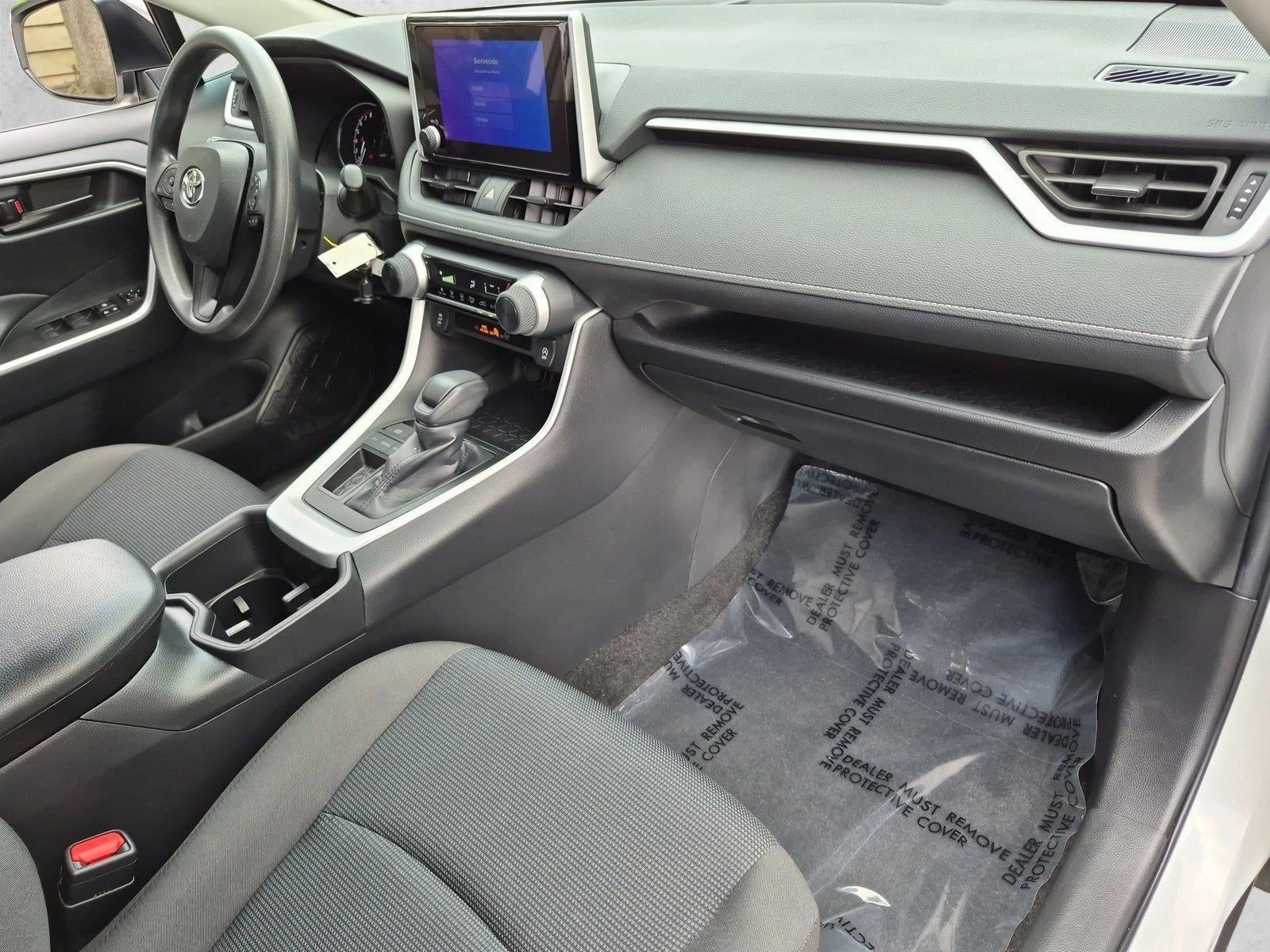 2024 Toyota RAV4 LE FWD (GS)