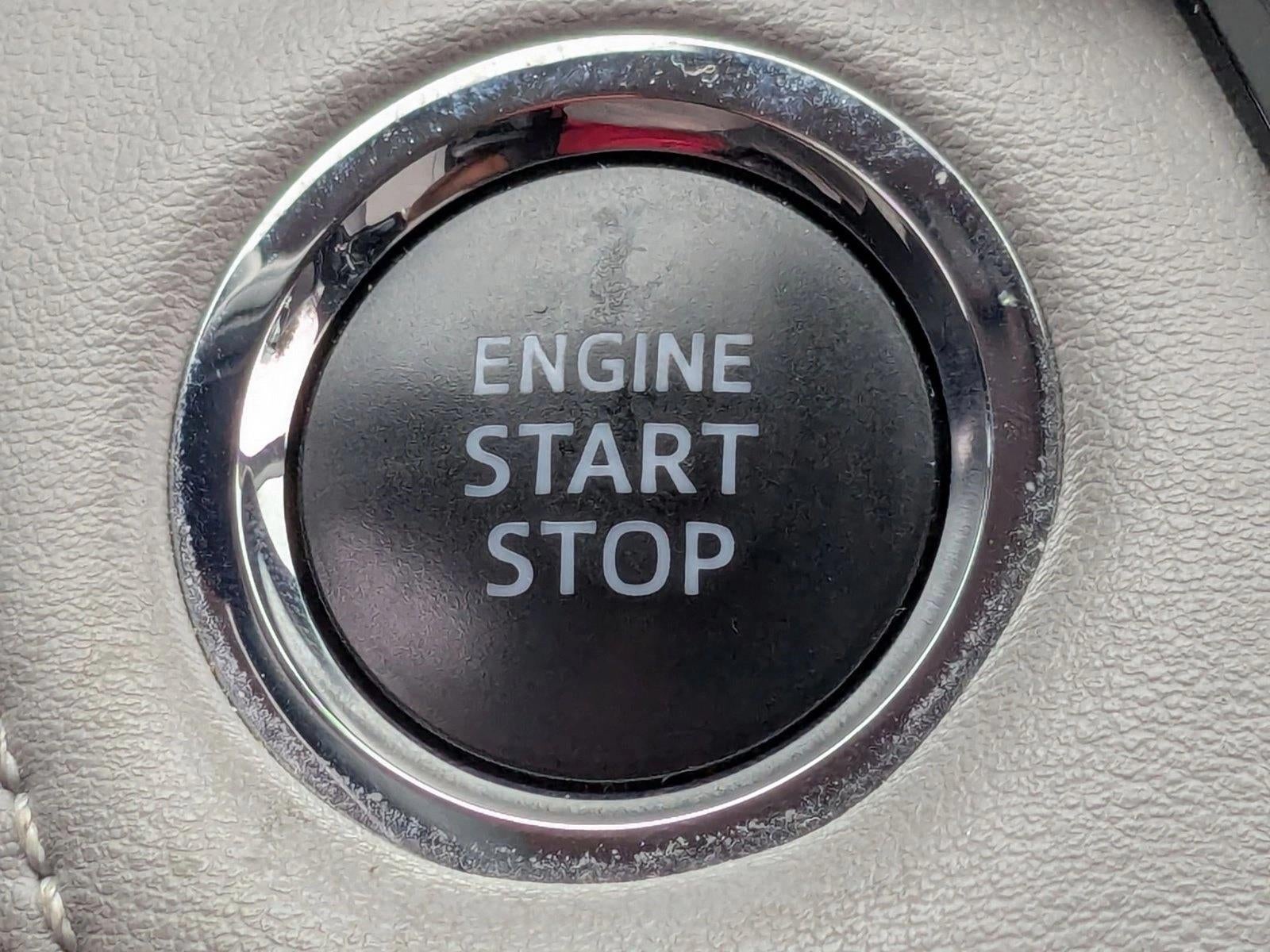 2018 Toyota RAV4 XLE AWD (Natl)