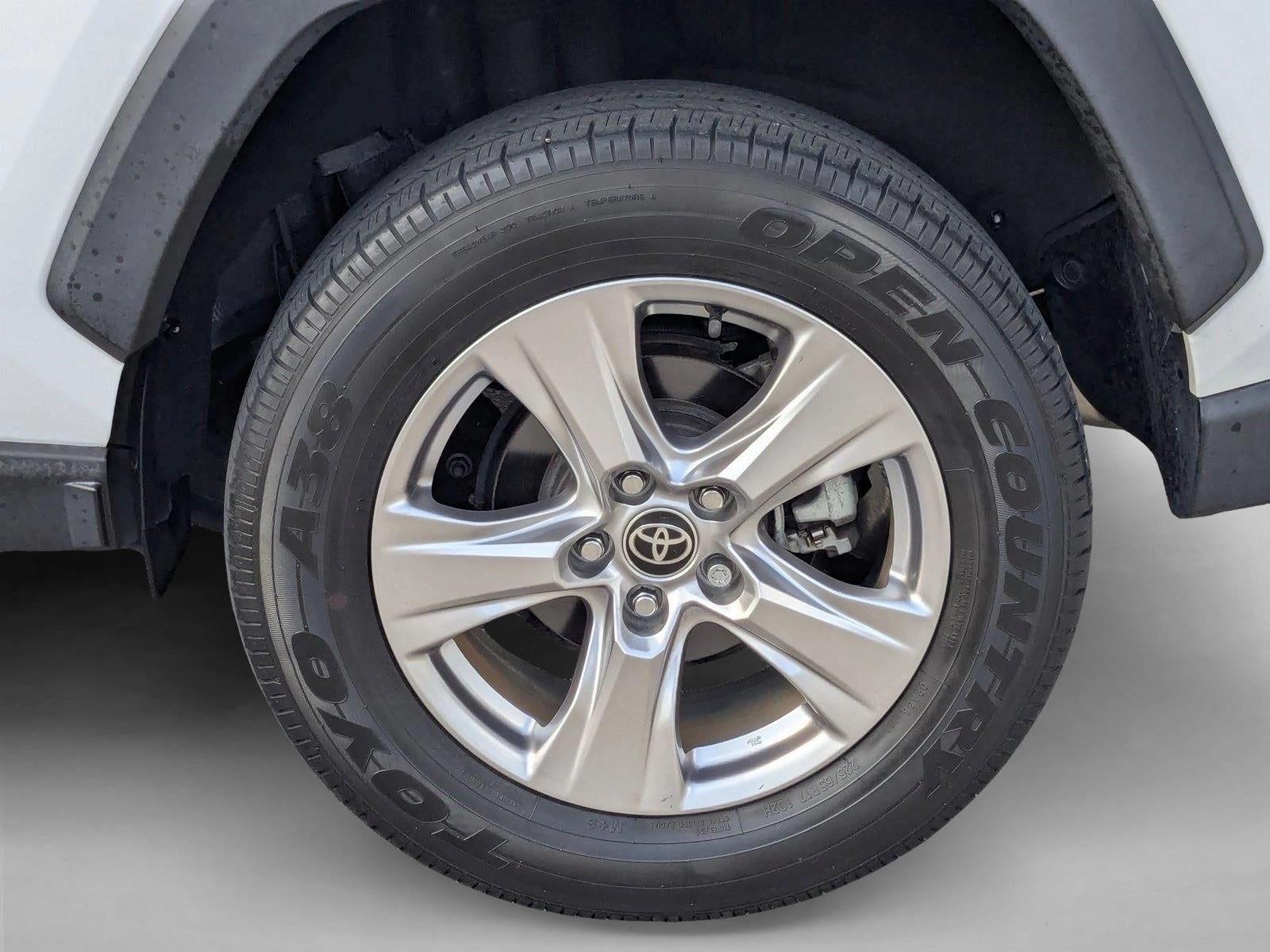 2022 Toyota RAV4 XLE FWD (GS)