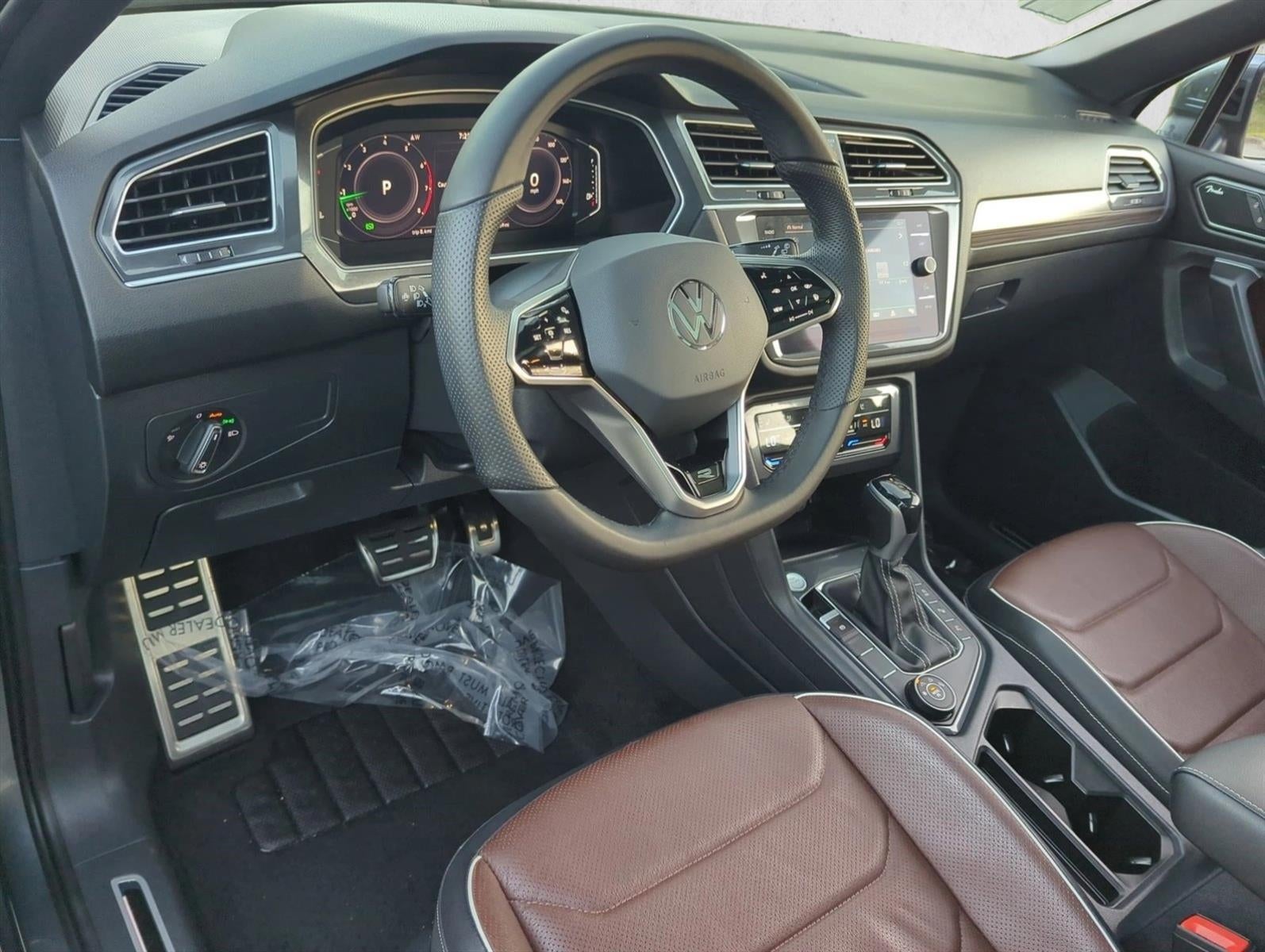 2024 Volkswagen Tiguan 2.0T SEL R-Line 4MOTION