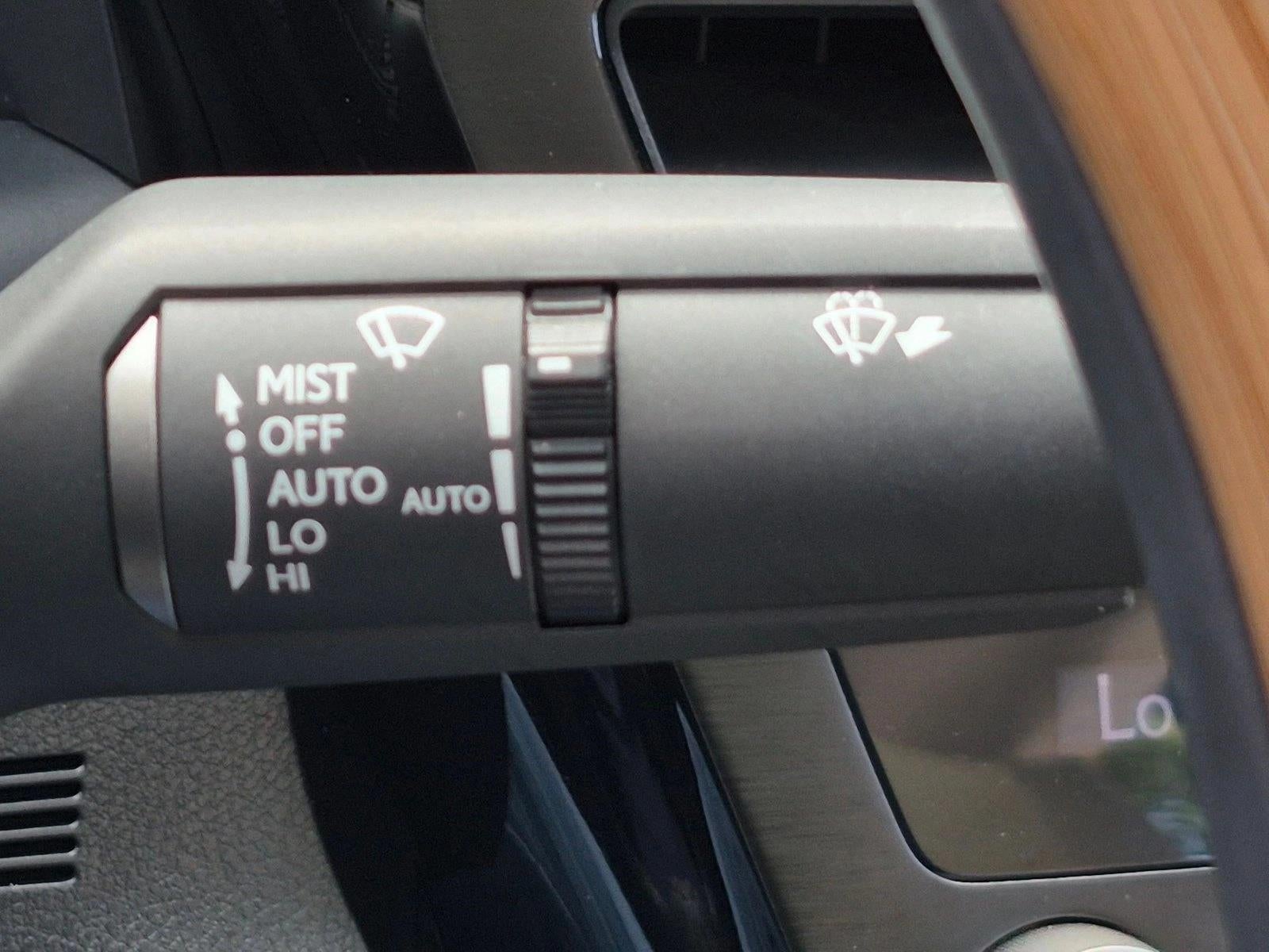 2024 Lexus ES 300h Ultra Luxury FWD