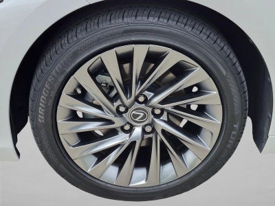 2024 Lexus ES 300h Ultra Luxury FWD