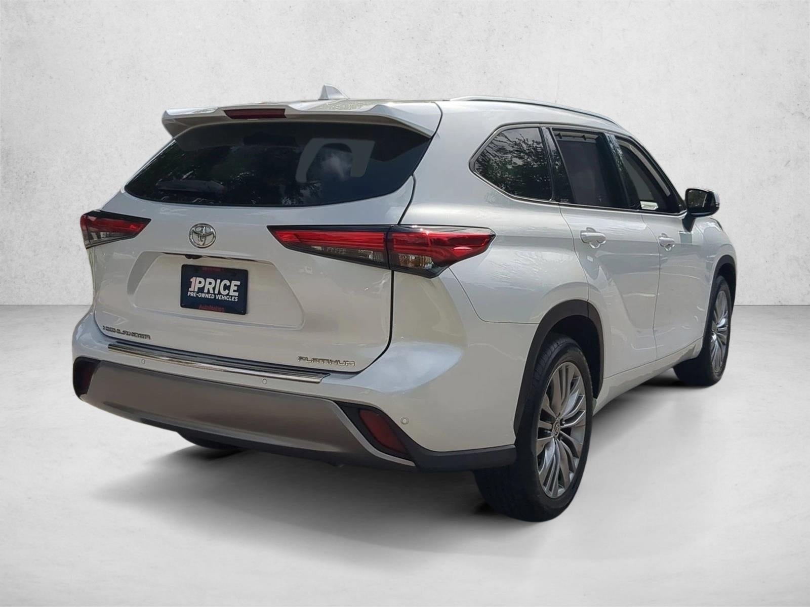 2022 Toyota Highlander Platinum FWD (Natl)