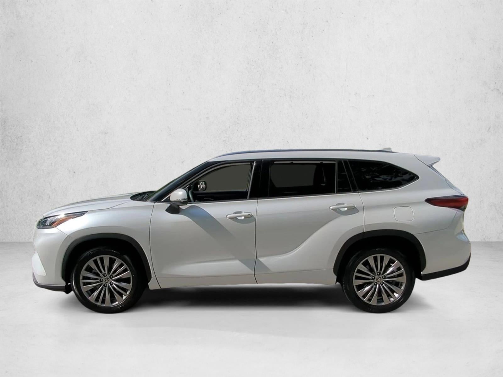 2022 Toyota Highlander Platinum FWD (Natl)