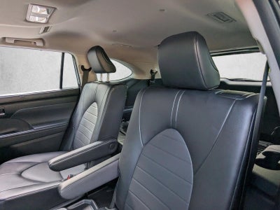 2022 Toyota Highlander Hybrid XLE FWD (Natl)
