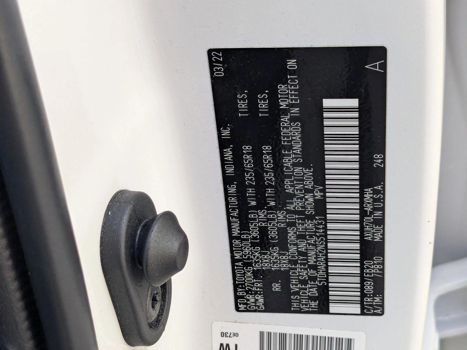 2022 Toyota Highlander Hybrid XLE FWD (Natl)