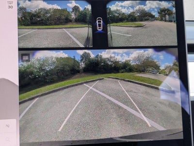 2025 Tesla Model Y Long Range AWD *Ltd Avail*