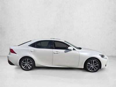 2018 Lexus IS 300 RWD