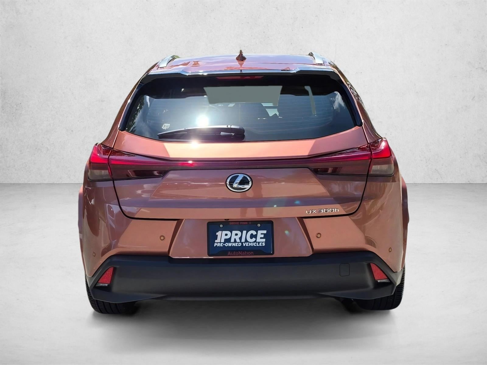 2025 Lexus UX 300h Premium FWD