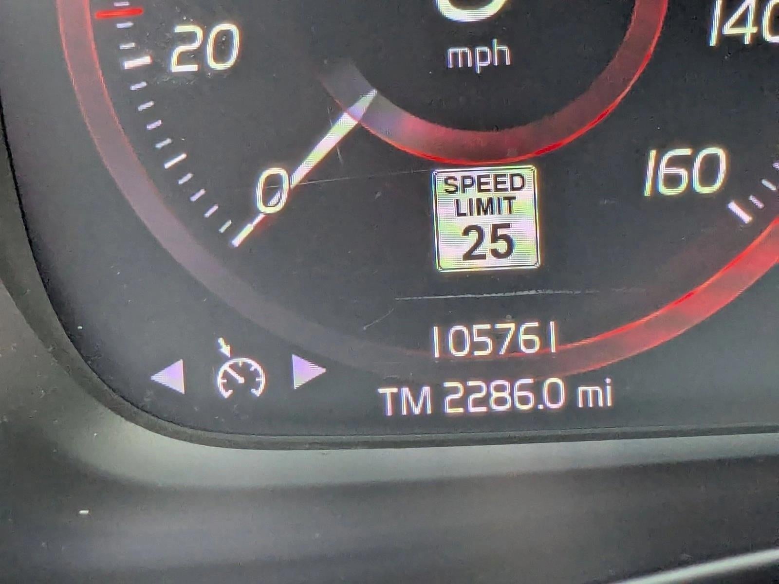 2019 Volvo XC40 T5 AWD Momentum