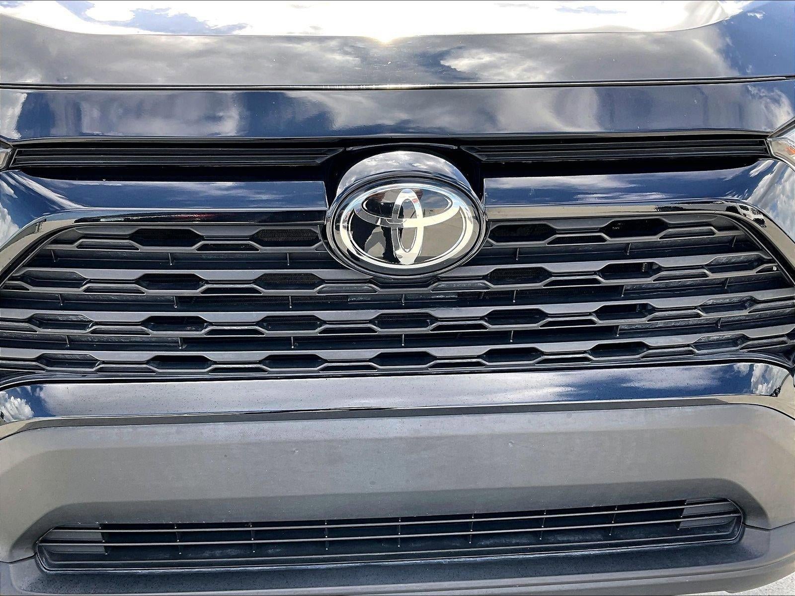 2021 Toyota RAV4 LE FWD (GS)