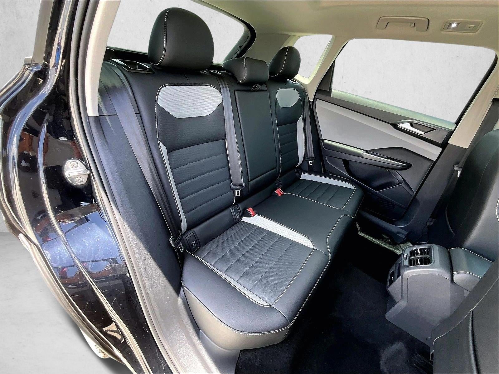 2022 Volkswagen Taos SEL 4MOTION