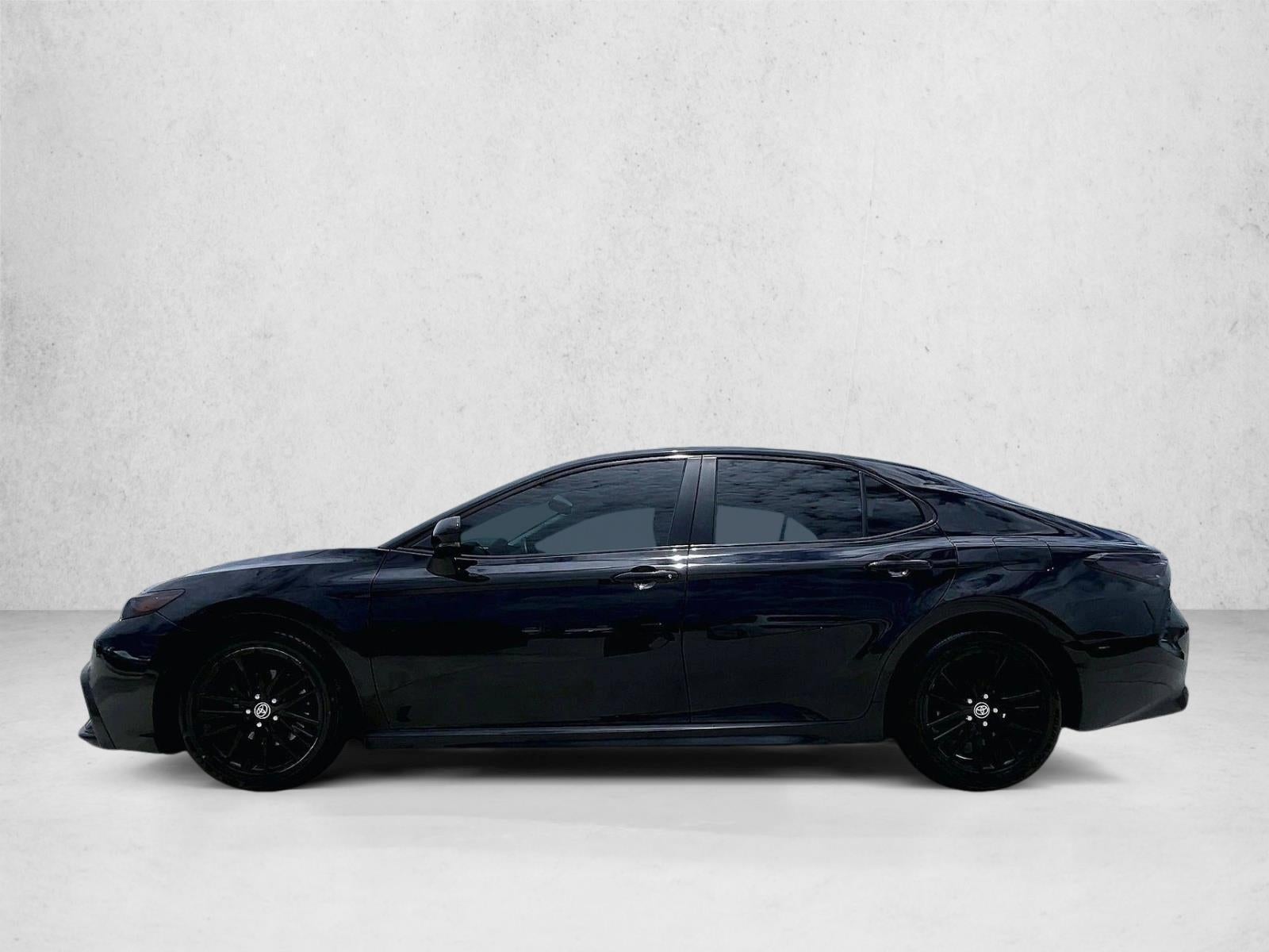 2022 Toyota Camry SE Auto (SE)