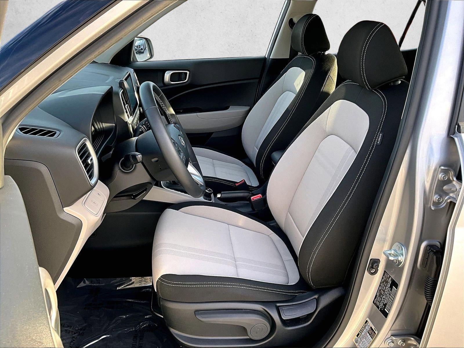 2024 Hyundai VENUE SEL IVT