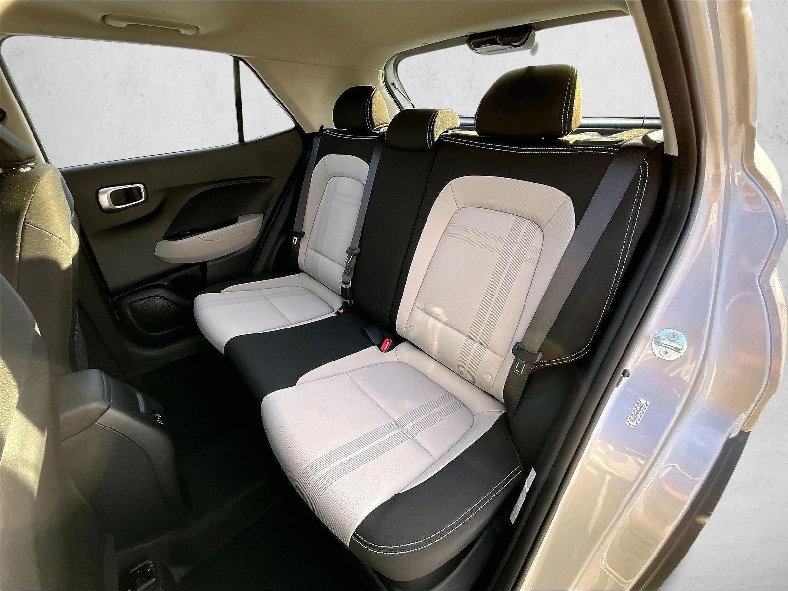 2024 Hyundai VENUE SEL IVT