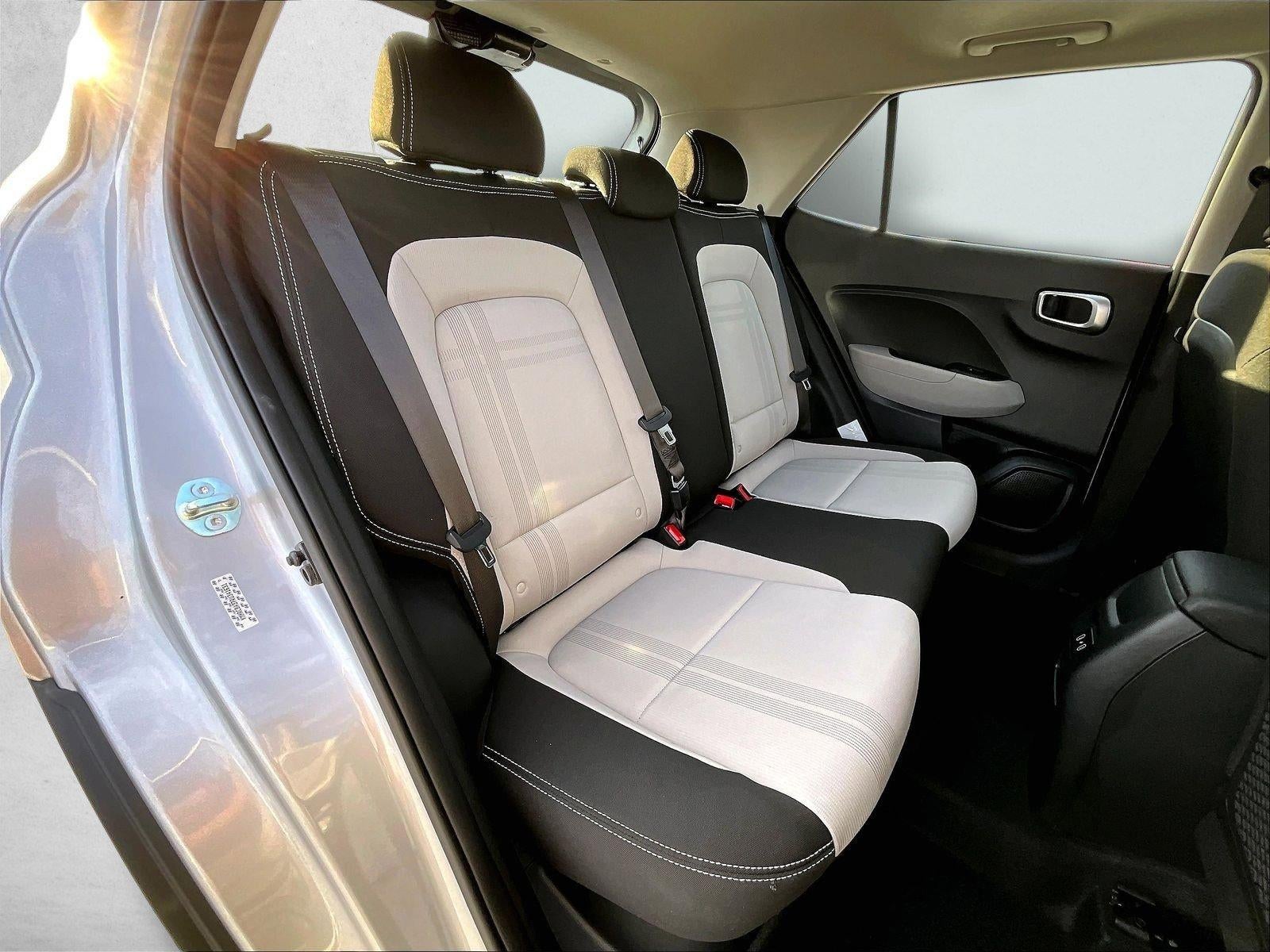 2024 Hyundai VENUE SEL IVT