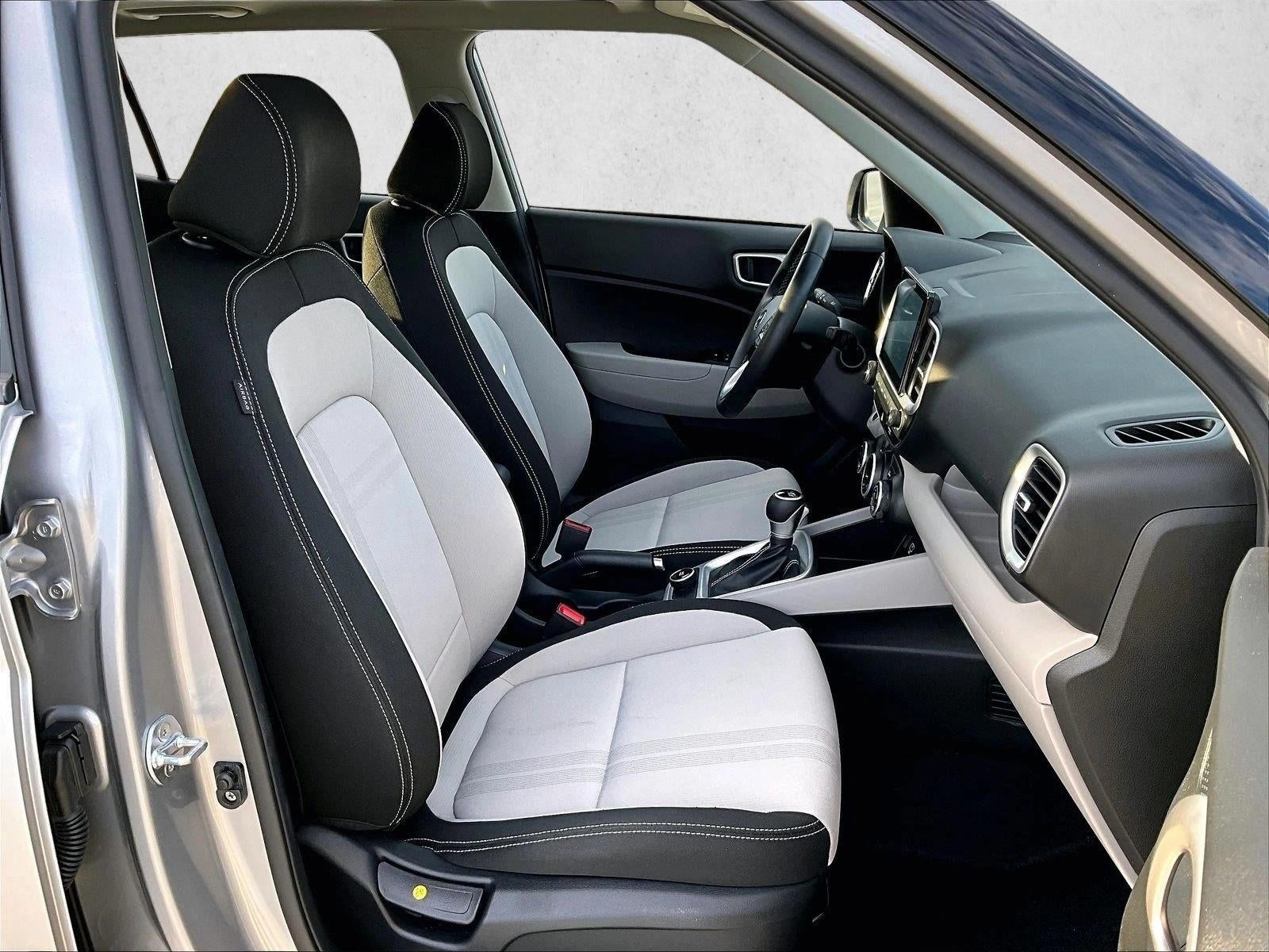 2024 Hyundai VENUE SEL IVT