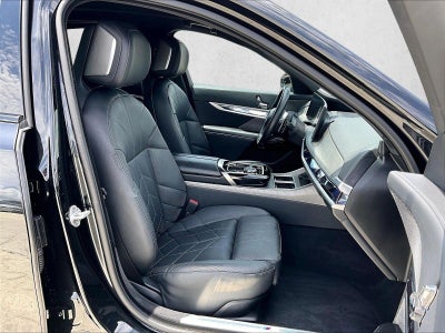 2023 BMW 760i xDrive Sedan